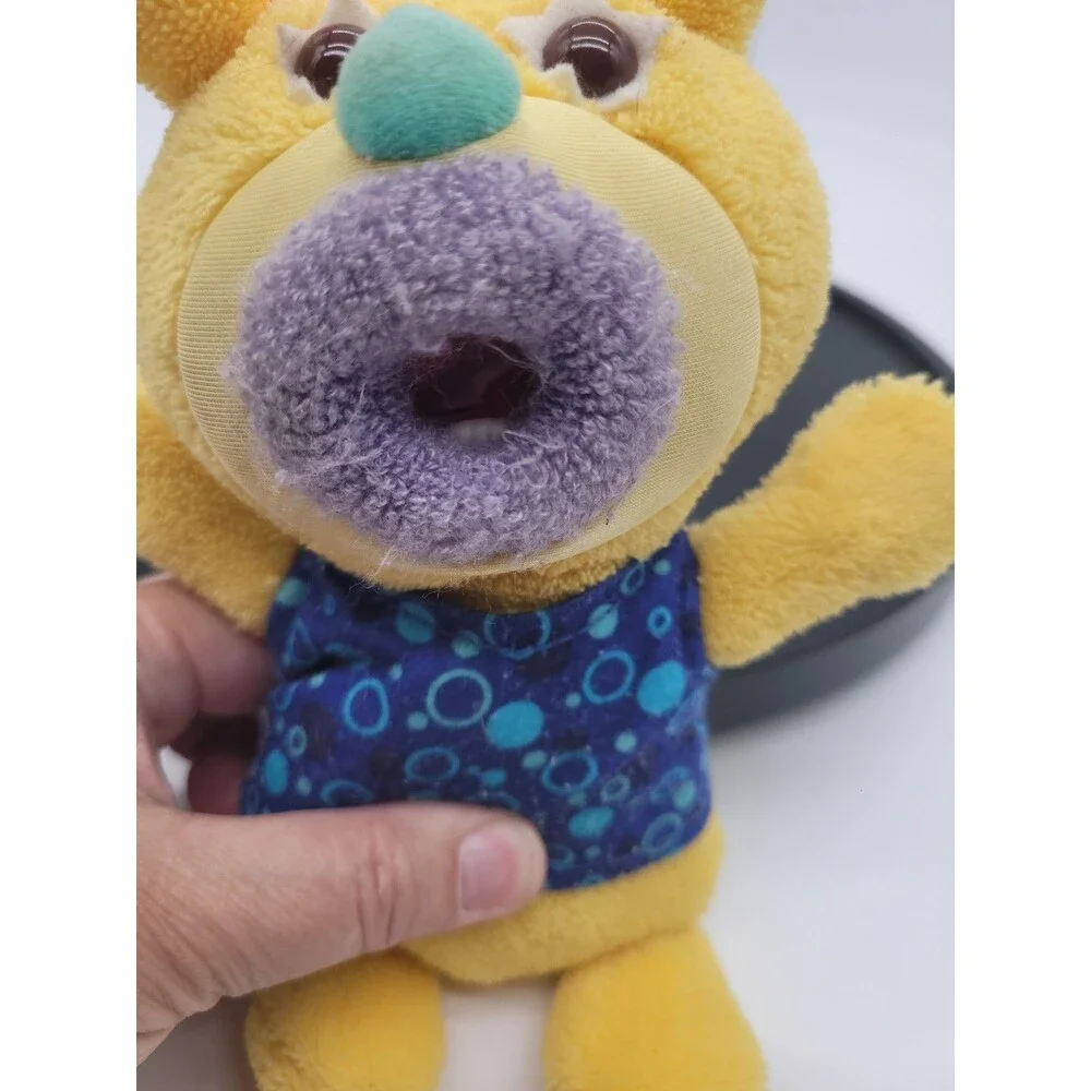 2010 Sing a Ma Jigs Plush Toy Fisher Price 10” Yellow W/ Blue Shirt Working